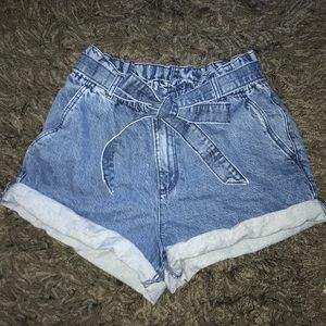 GARAGE Denim 80’s Wash Paper Bag Shorts- Size 7